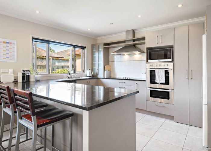 at 9 Bronwylian Drive, Flat Bush, Auckland