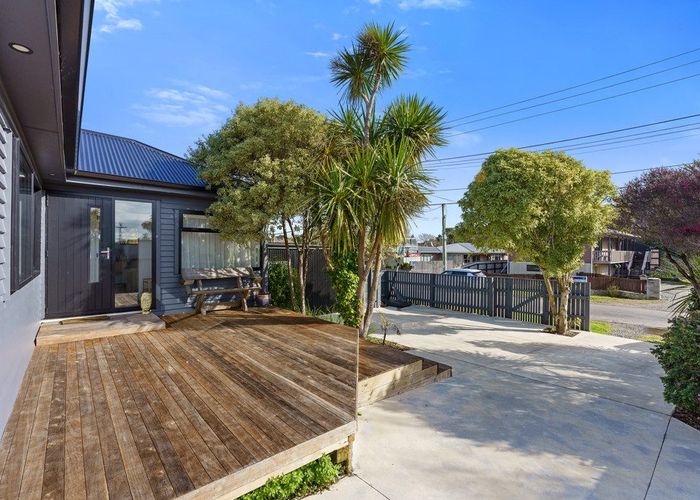  at 7 Dale Road, Raumati South, Paraparaumu