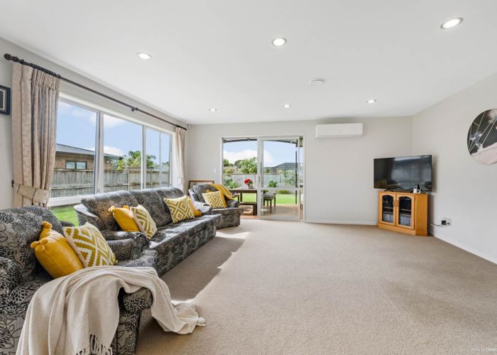  at 36 Parkhaven Drive, Rosehill, Papakura