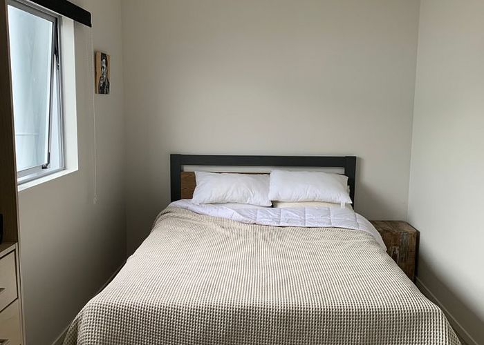  at B1/13 Lovell Court, Rosedale, North Shore City, Auckland