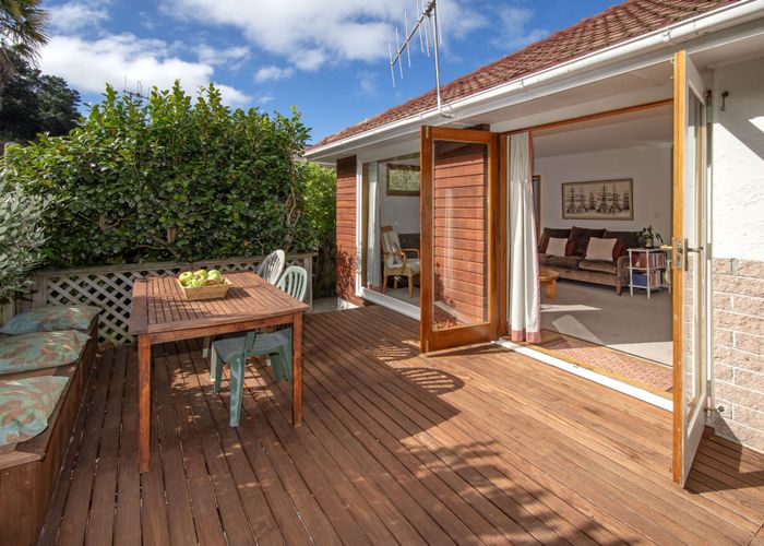  at 114 Wakefield Avenue, Sumner, Christchurch