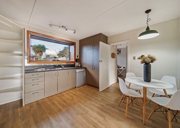  at Flat 1/90 MacKenzie Avenue, Woolston, Christchurch City, Canterbury