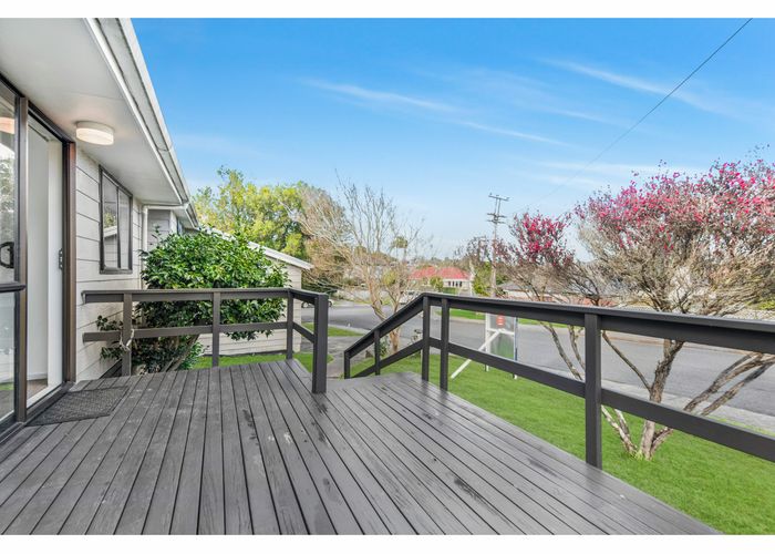  at 1/1 Meadowvale Avenue, Forrest Hill, Auckland
