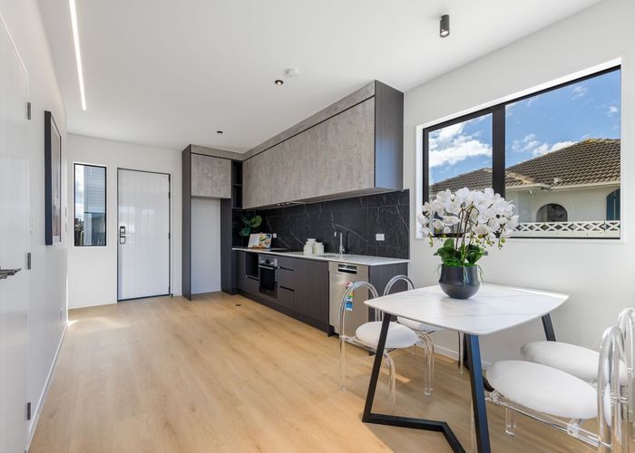  at 4/13D Edgerton Road, Te Atatu Peninsula, Waitakere City, Auckland