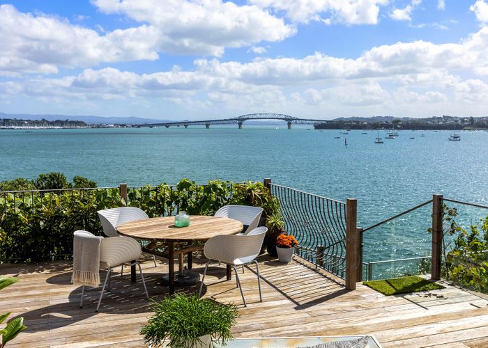  at 2/104 Stanley Point Road, Devonport, North Shore City, Auckland