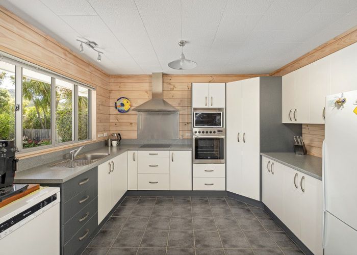  at 5 Kawhero Drive, Kuaotunu