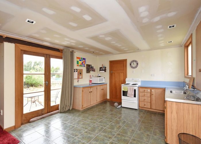  at 27 Rimu Road, Kennington