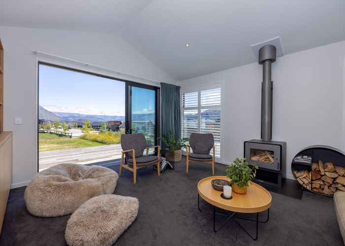  at 6 The Heights Avenue, Wanaka