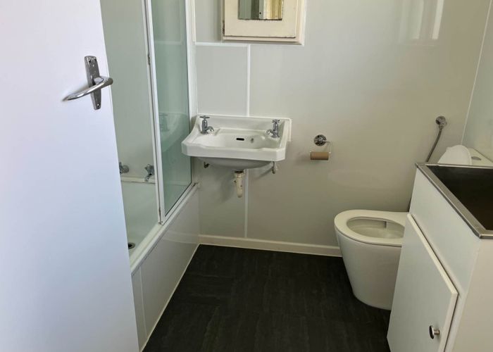  at 2/188 Mt Wellington Highway, Mount Wellington, Auckland City, Auckland