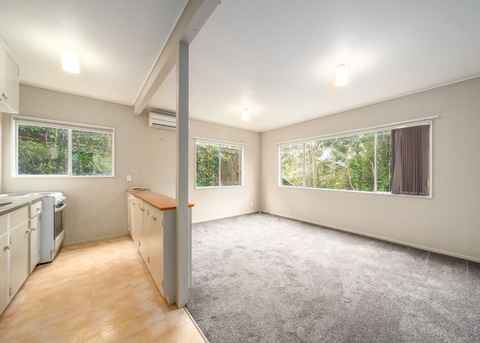  at Top Floor/32 Thurleigh Grove, Karori, Wellington, Wellington