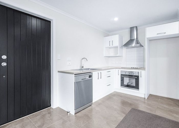  at 5 Oderings Place, Huntington, Hamilton