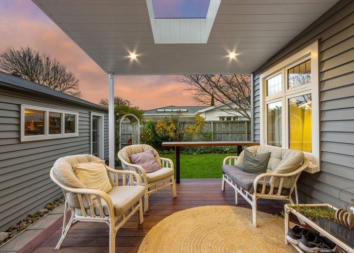  at 8 Rayburn Avenue, Papanui, Christchurch