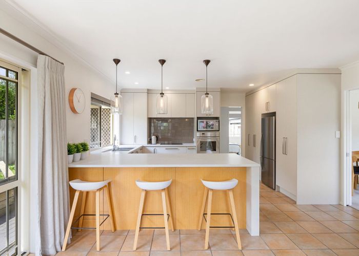  at 22 Keswick Crescent, Huntington, Hamilton