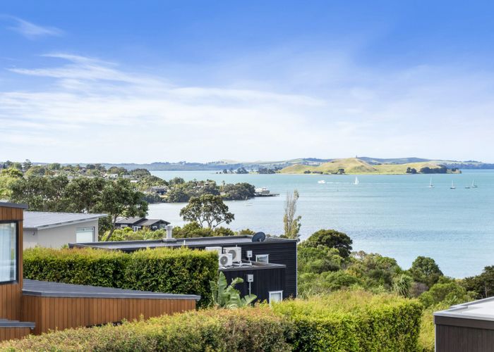  at 9 Calder Place, Wai o Taiki Bay, Auckland