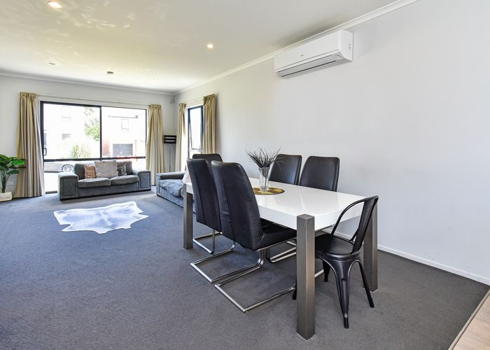  at 6 Kohi Kai Place, Weymouth, Auckland