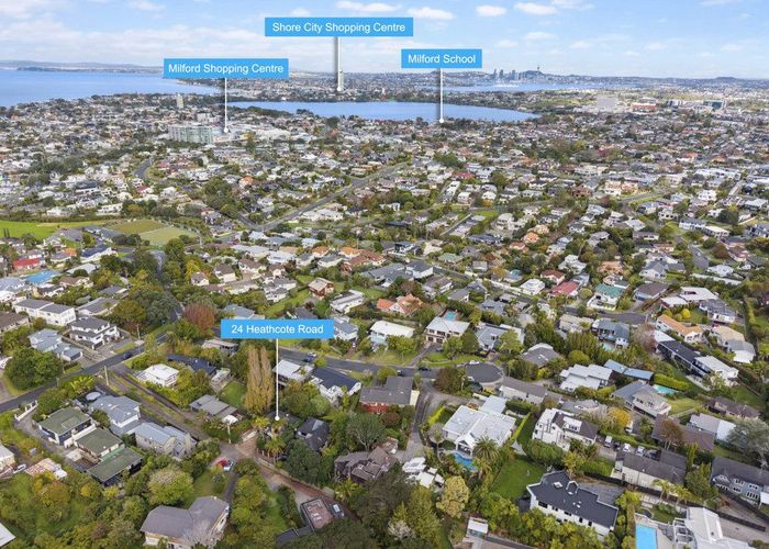  at 2/24 Heathcote Road, Castor Bay, North Shore City, Auckland