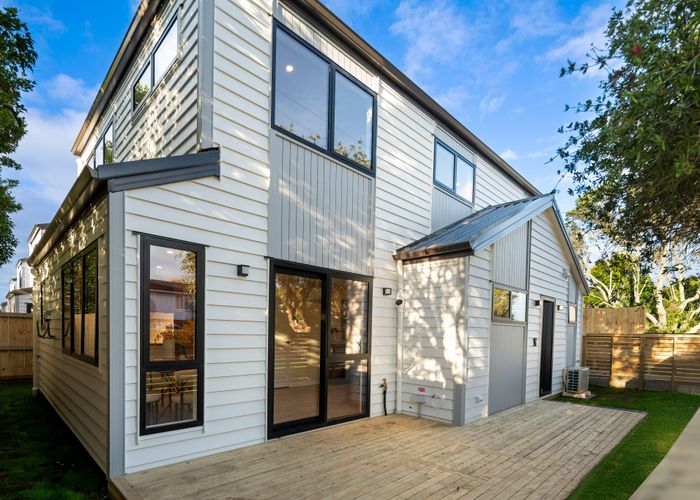  at 8A,B,C,D Deuxberry Avenue, Northcote, North Shore City, Auckland