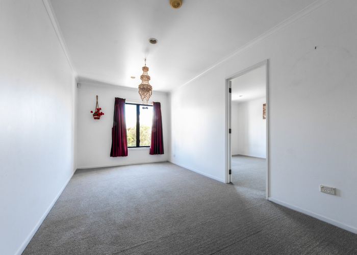  at 14/1 Ambrico Place, New Lynn, Waitakere City, Auckland