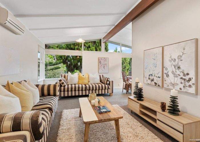  at 22 Pendlebury Street, Green Bay, Auckland