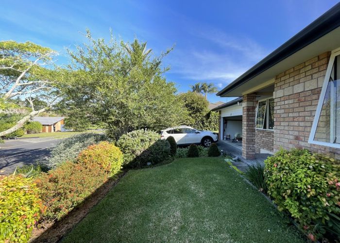  at 83 Te Wharau Drive, Greenhithe, North Shore City, Auckland
