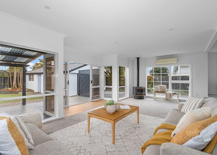  at 33 Glenrowan Avenue, Avondale, Christchurch City, Canterbury