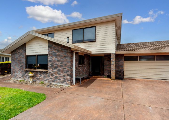  at 17 Moverley Place, Pukete, Hamilton