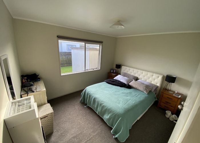  at 1/10 Glennandrew Drive, Half Moon Bay, Manukau City, Auckland