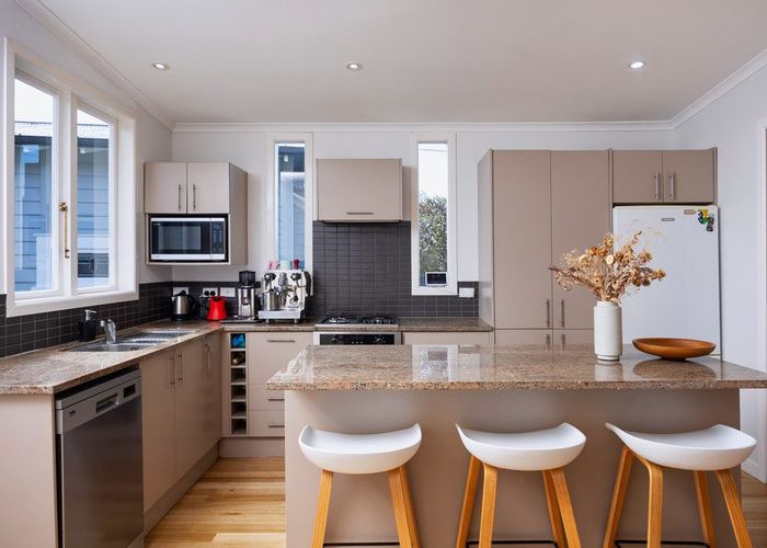  at 85 Alberton Avenue, Mount Albert, Auckland