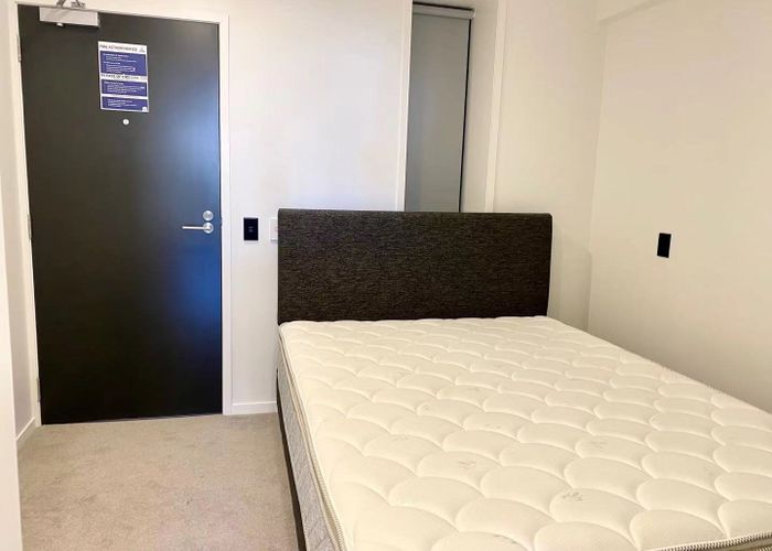  at 11 Littlejohn Street, Hillsborough, Auckland
