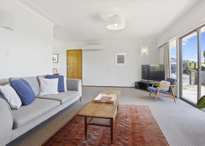  at 14 Chipping Dale, Mangere Bridge, Auckland