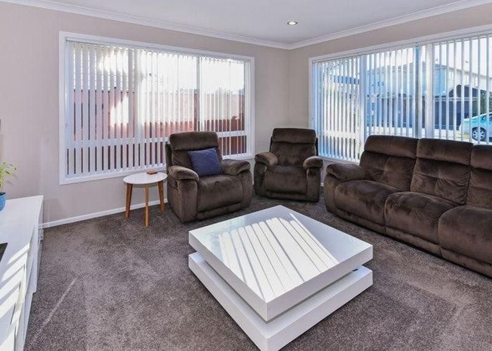  at 9 Sunglade Grove, Flat Bush, Manukau City, Auckland