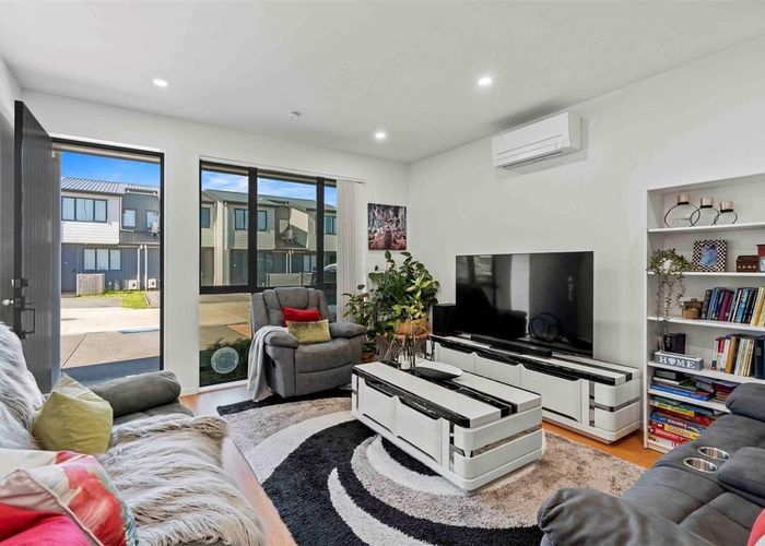  at 3 Serpent Road, Flat Bush, Manukau City, Auckland