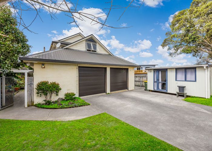  at 32 Evans Road, Weymouth, Manukau City, Auckland