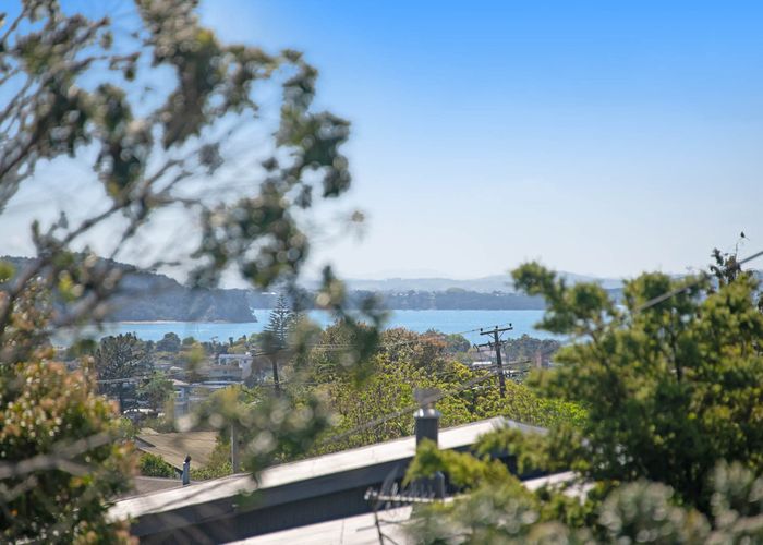  at 46 Colwill Road, Massey, Waitakere City, Auckland