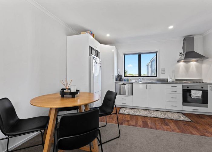  at 12/289 Shirley Road, Papatoetoe, Auckland