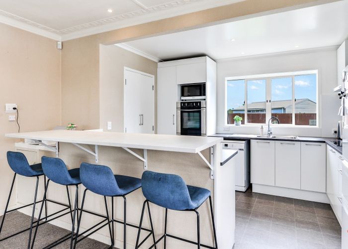  at 43 Fifth Avenue, Enderley, Hamilton
