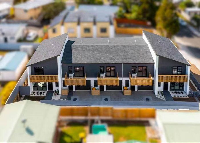  at 3/13 Normandy Place, Henderson, Waitakere City, Auckland