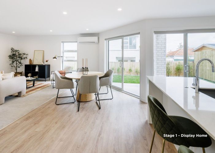  at 6 Forest Lake Road, Forest Lake, Hamilton