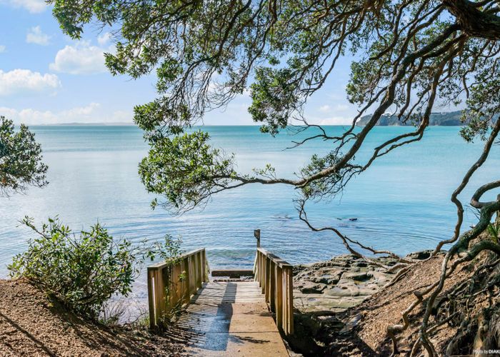  at 9B Melandra Road, Stanmore Bay, Whangaparaoa