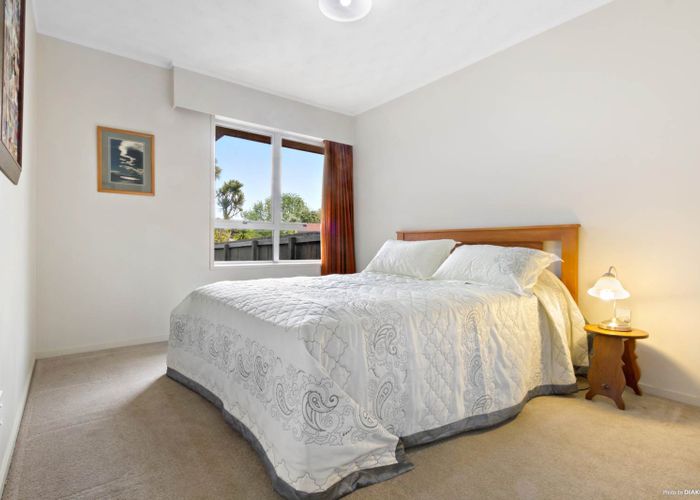  at 1/70 Kaurilands Road, Titirangi, Auckland