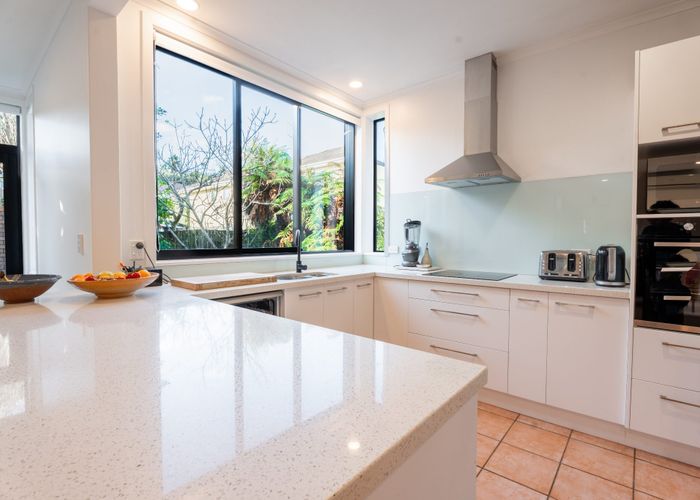  at 2/12 Bay Road, Saint Heliers, Auckland City, Auckland