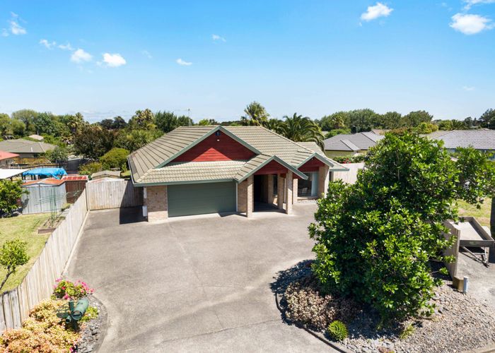  at 9 Trossach Place, Wattle Downs, Auckland