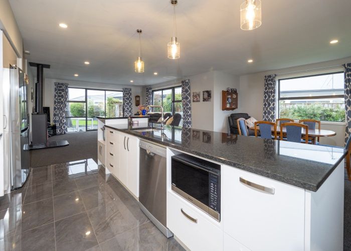  at 30 Charlesworth Drive, Allenton, Ashburton