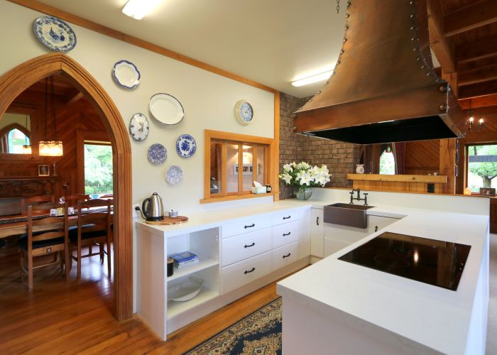  at 6 Servia Street, Centre Bush, Winton