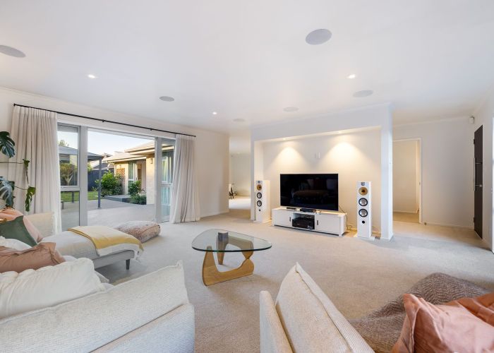  at 5 Foresters Crescent, Parklands, Christchurch