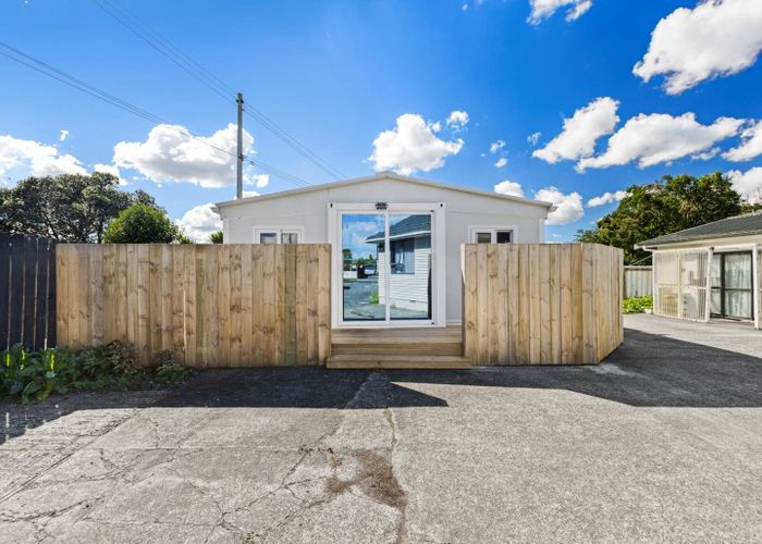  at 11 Lincoln Road, Manurewa East, Manukau City, Auckland