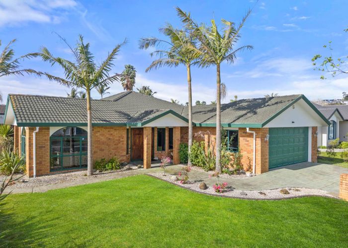  at 99 Moyrus Crescent, Dannemora, Manukau City, Auckland