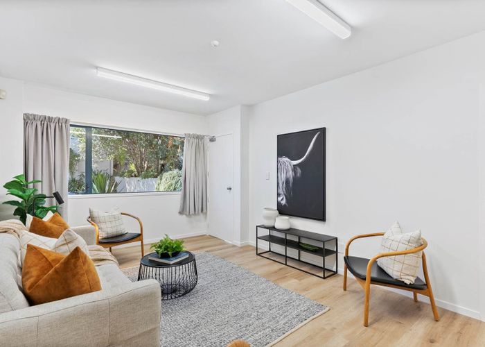  at 5d Dallan Place, Albany, North Shore City, Auckland