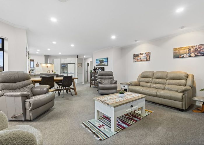  at 44 Chesterfield Way, Orewa, Rodney, Auckland