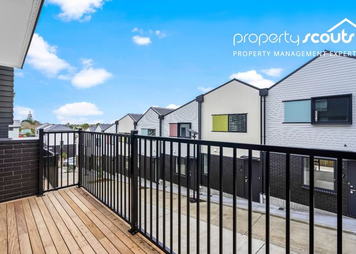  at 30 Panoni Lane, Howick, Manukau City, Auckland